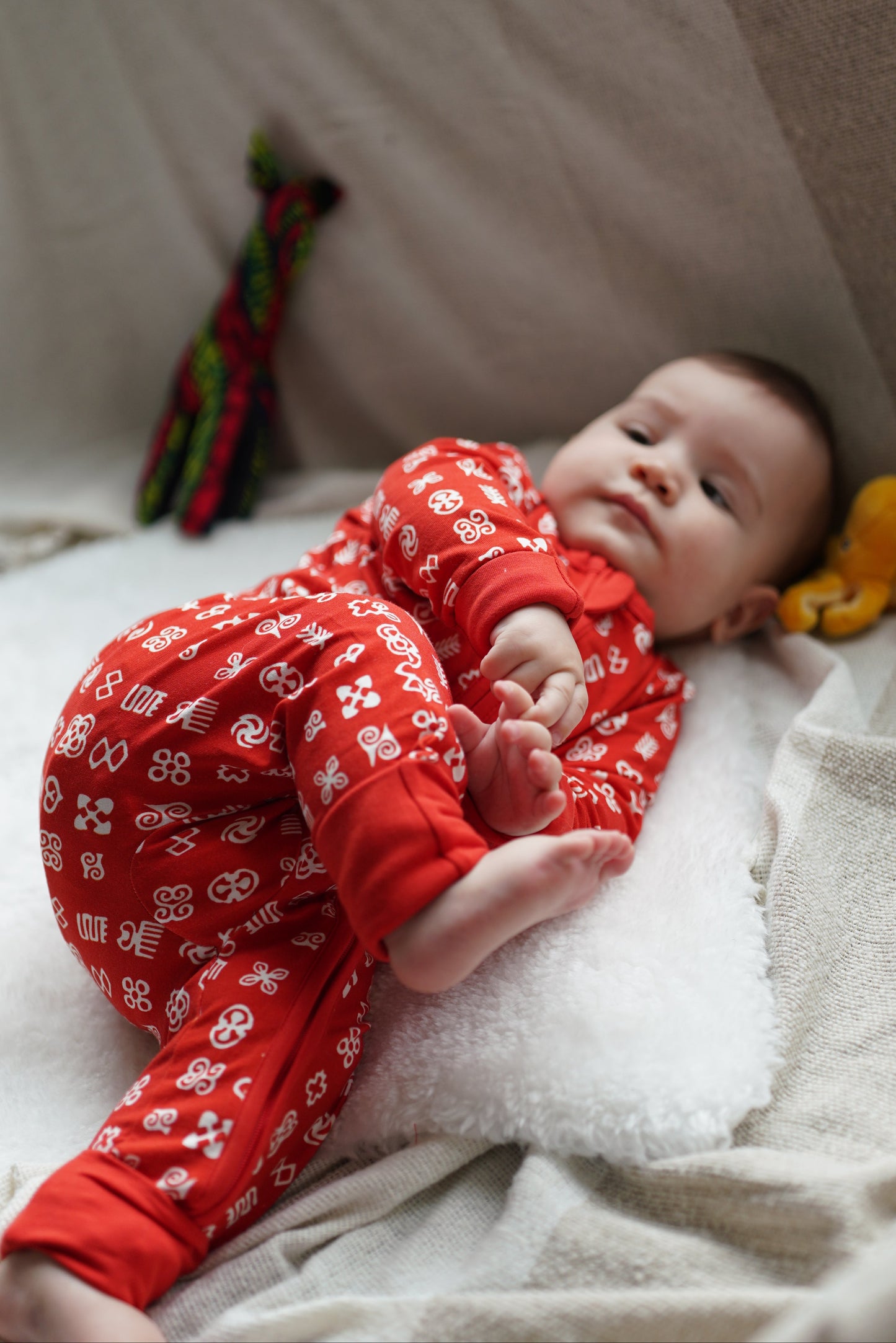 RED UPENDO ROMPER